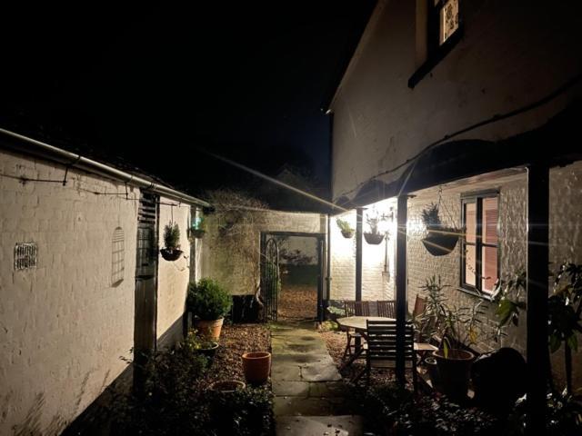 Old Rectory - Scoulton Apartment Great Ellingham Exterior photo